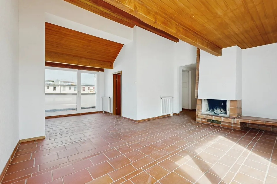 Logement rénové, traversant et occupant tout le dernier étage – photo 8 sur 9