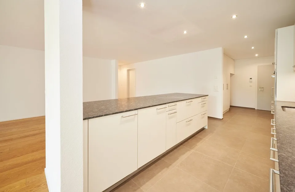 Spacious 4.5-room garden apartment – photo 6 of 27