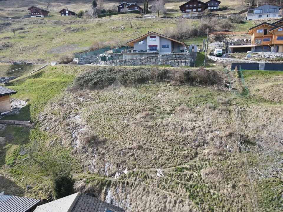 TERRAIN À BÂTIR - CALME, ENSOLEILLÉ ET VUE SUR LES DENTS DU MIDI – photo 6 sur 11