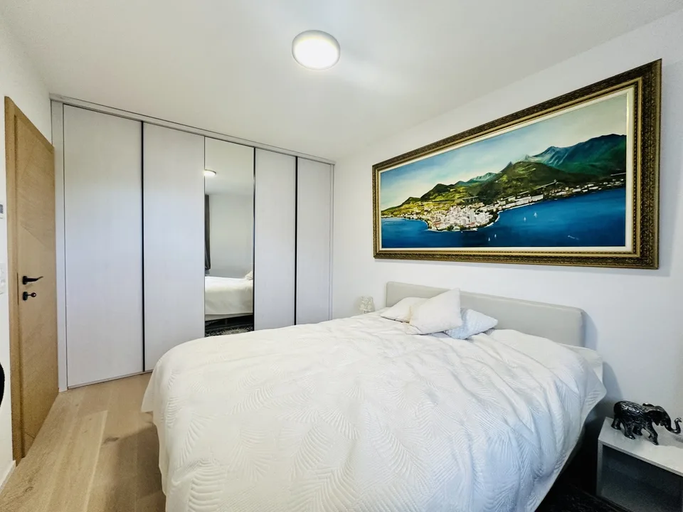 Splendid new 4.5-room attic apartment – photo 12 of 13