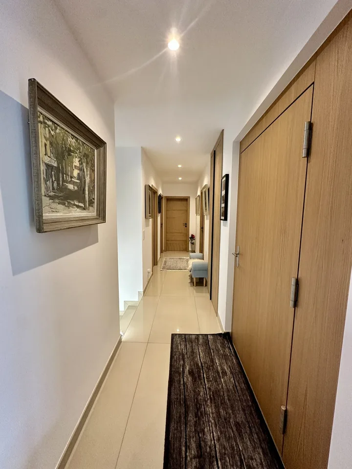 Splendid new 4.5-room attic apartment – photo 6 of 13