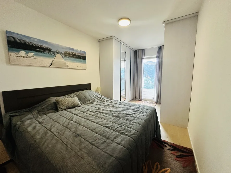 Splendid new 4.5-room attic apartment – photo 10 of 13