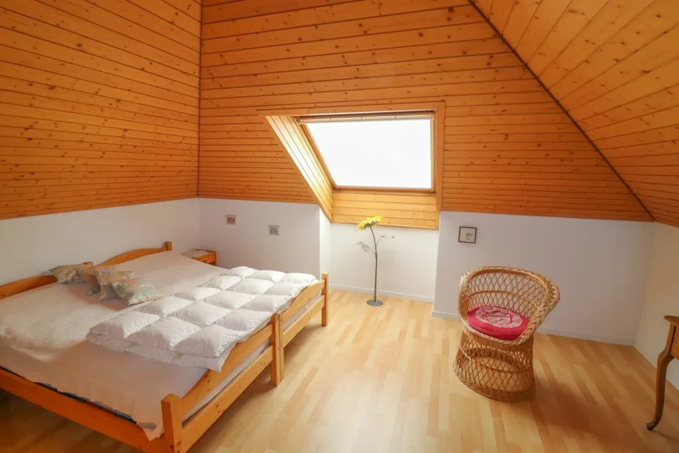 Maison unifamiliale de 7,5 pièces avec grand piscine sur un terrain de 1'104 m2 – photo 12 sur 16