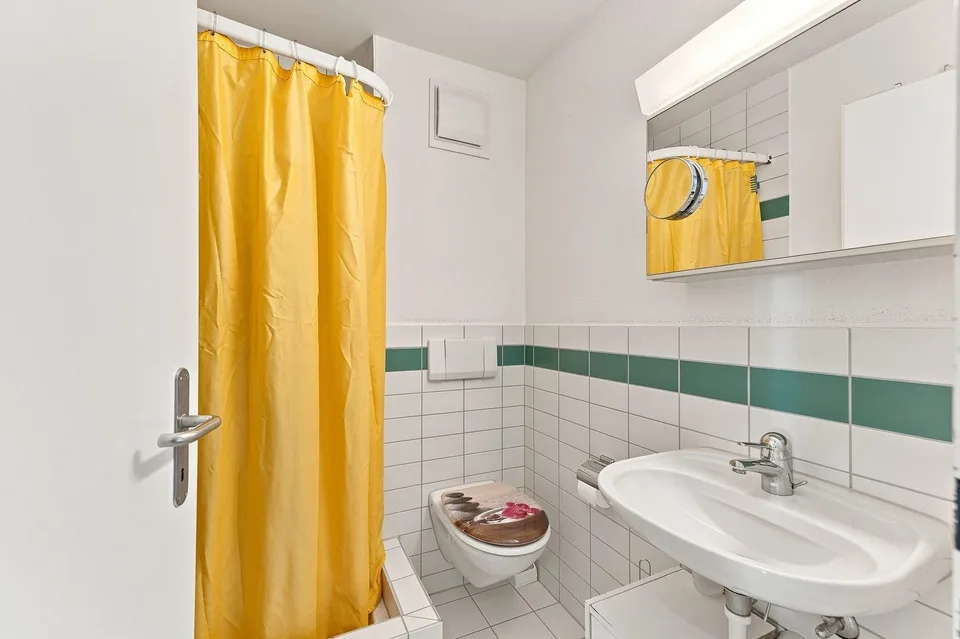 Appartement de 4,5 pièces avec cheminée incluant un carport à Jonen – photo 8 sur 13
