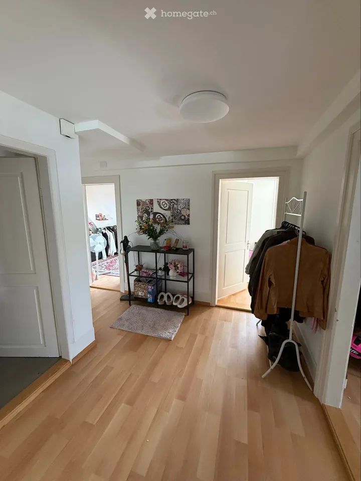 Bright 3-room attic apartment with beautiful views – photo 2 of 5