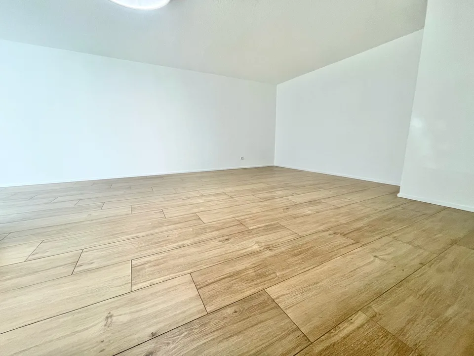 Top Modern 3.5 Room Apartment Centrally Located in Emmenbrücke – photo 10 of 21