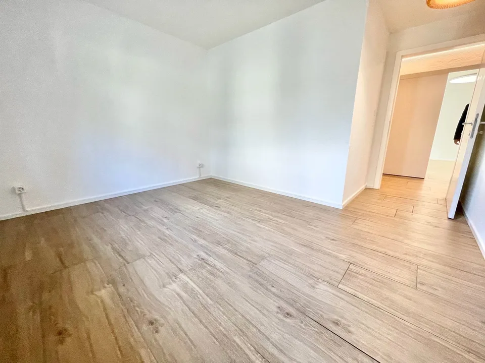 Top Modern 3.5 Room Apartment Centrally Located in Emmenbrücke – photo 9 of 21