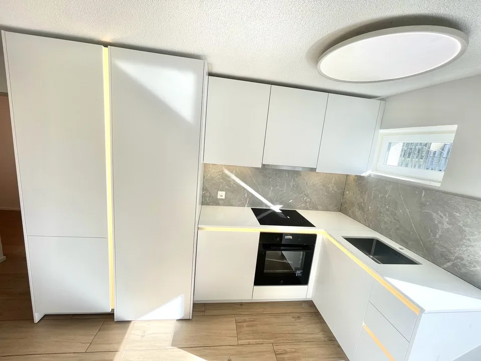 Top Modern 3.5 Room Apartment Centrally Located in Emmenbrücke – photo 2 of 21