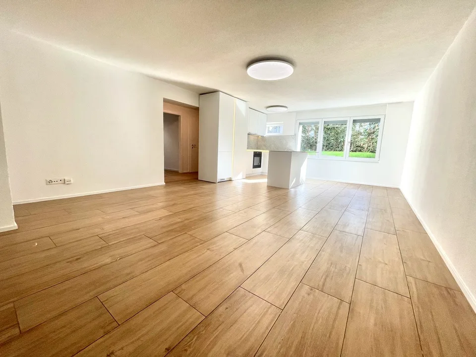 Top Modern 3.5 Room Apartment Centrally Located in Emmenbrücke – photo 11 of 21