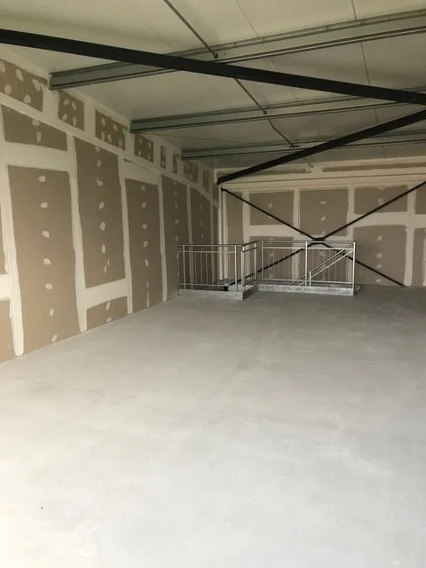 Local Commercial & Box de Garage pour Votre Entreprise avec Porte Sectionnelle XXL – photo 9 sur 14