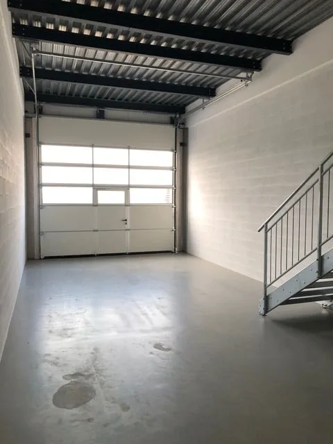 Local Commercial & Box de Garage pour Votre Entreprise avec Porte Sectionnelle XXL – photo 12 sur 14