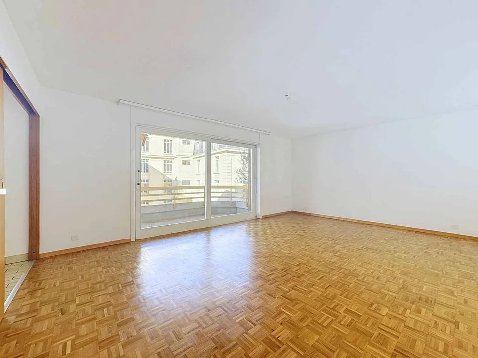 Au 1er étage - Grand 3.5 pièces sur 1 niveau de 79 m2 + balcon – photo 2 sur 12