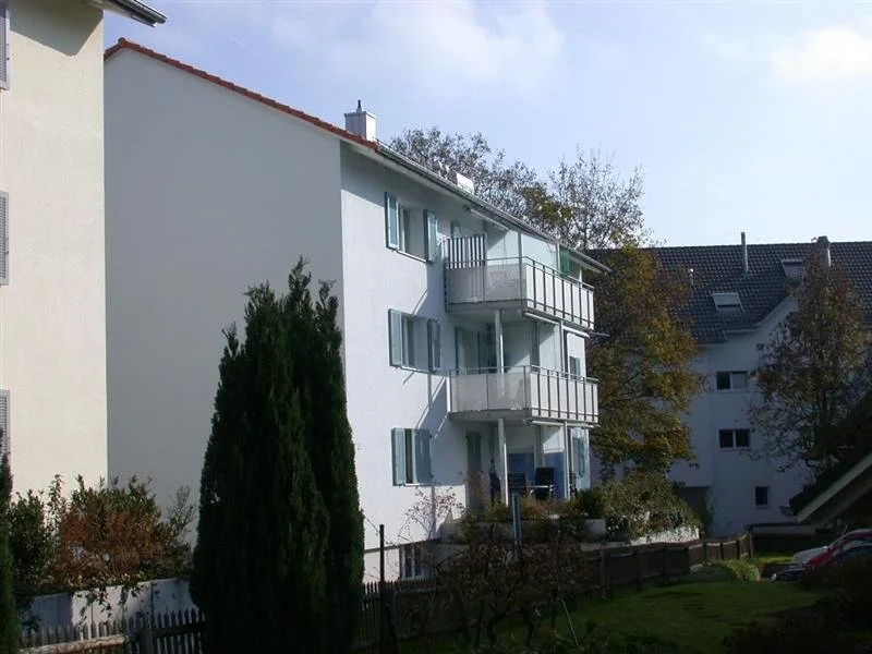 Bright 4-room apartment on the ground floor in Steinhausen – photo 2 of 10