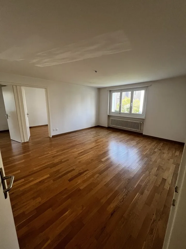Bright 4-room apartment on the ground floor in Steinhausen – photo 9 of 10
