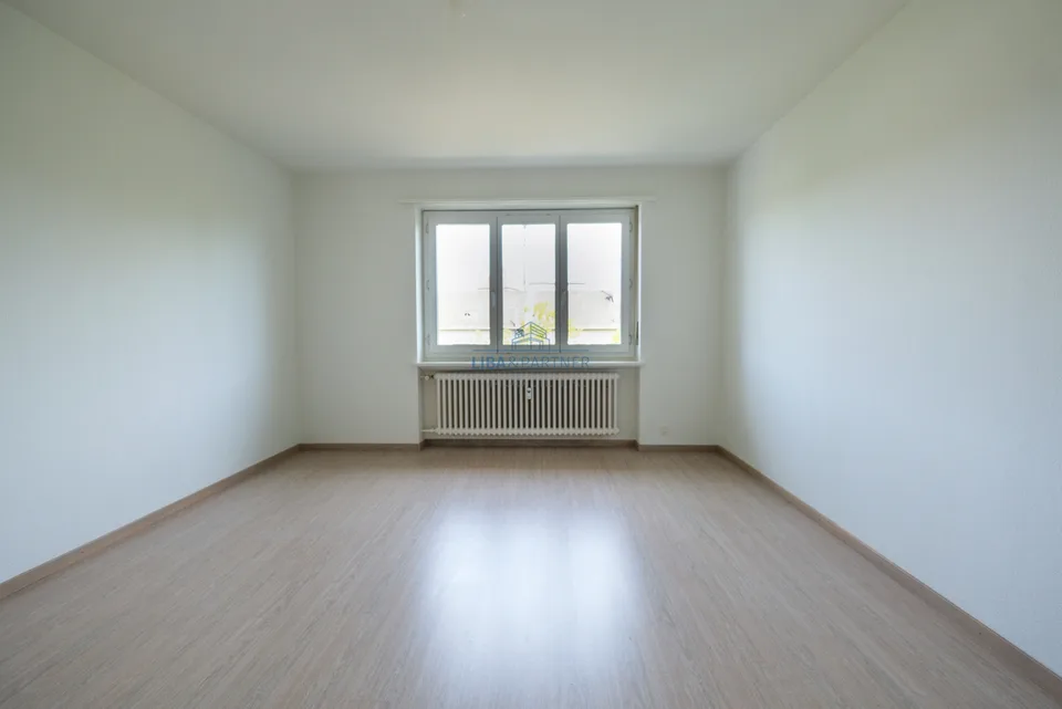 Grosszügige 4.5-Zimmer-Eigentumswohnung an zentraler Lage – photo 11 of 13