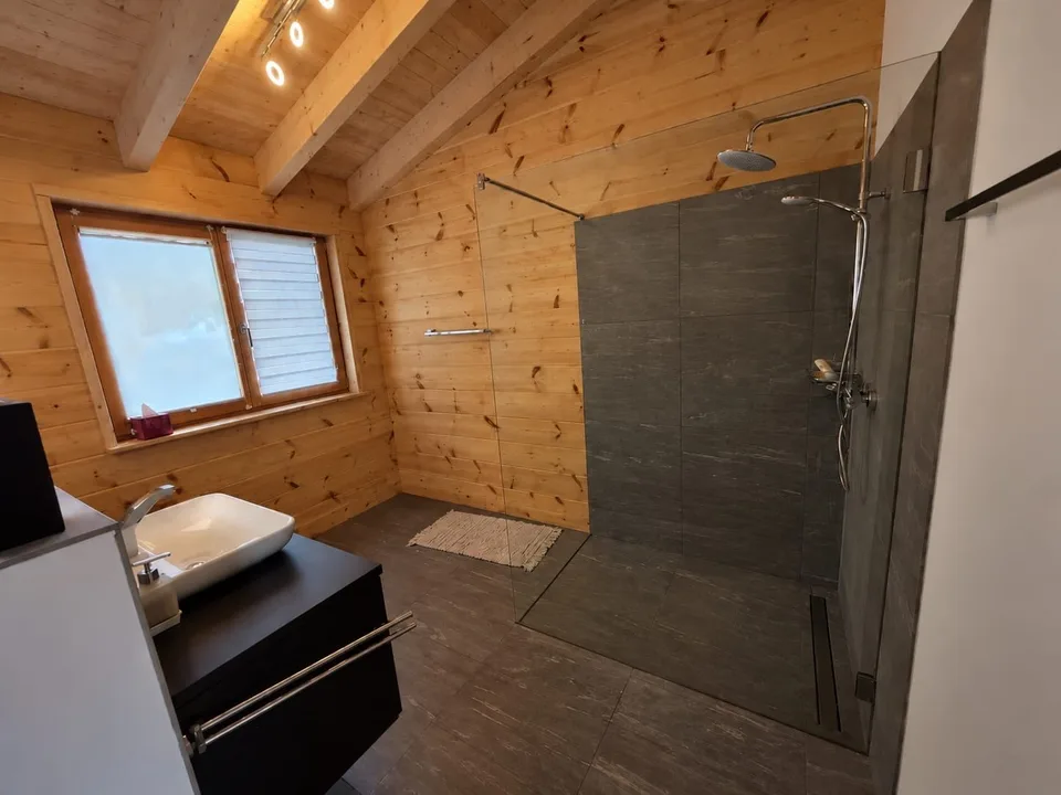 Modern wooden house with charm – flexibly usable as a single-family house or with an apartment – photo 7 of 14