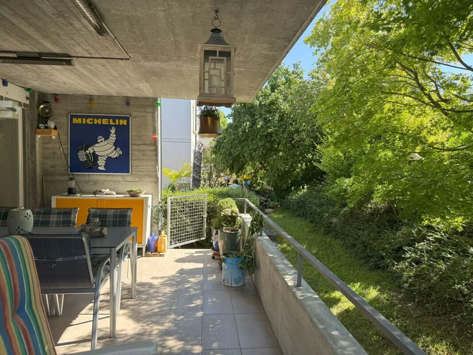Appartamento di 4,5 locali con molta vista sul lago e sopra la strada principale – foto 20 di 21