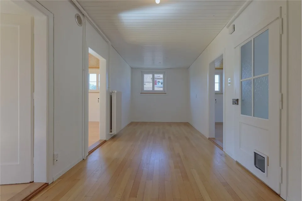 Charmante 3½-Zimmer Eigentumswohnung mit Mansardenzimmer und Garten – Foto 9 von 13