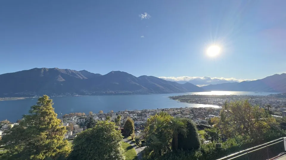 Brione sopra Minusio - Villa mit 3 Wohnungen – foto 20 di 21