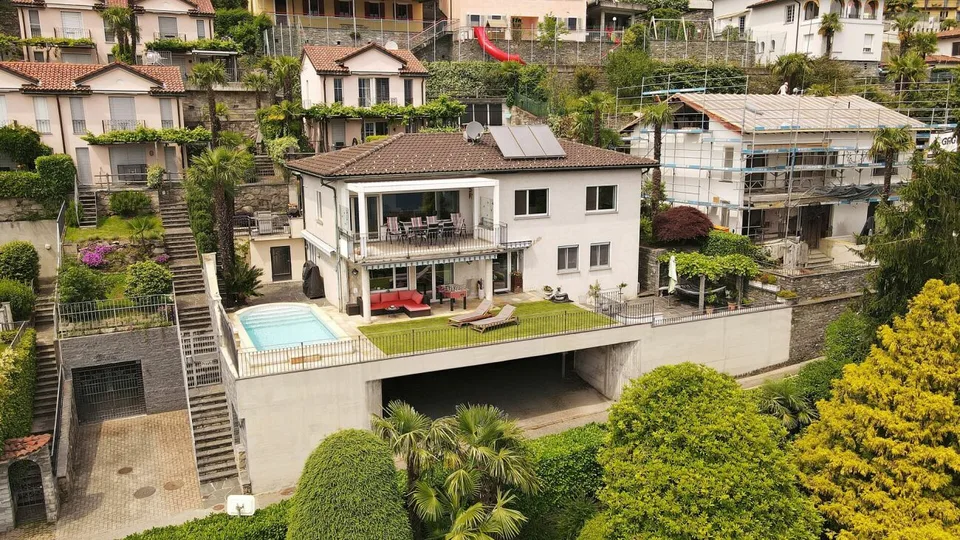 Brione sopra Minusio - Villa mit 3 Wohnungen – foto 18 di 21