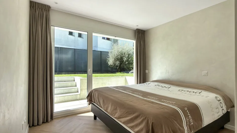 Losone - Exklusive Wohnung mit privatem Garten – Foto 11 von 18