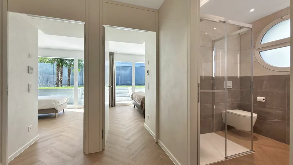 Losone - Exklusive Wohnung mit privatem Garten – Foto 12 von 18