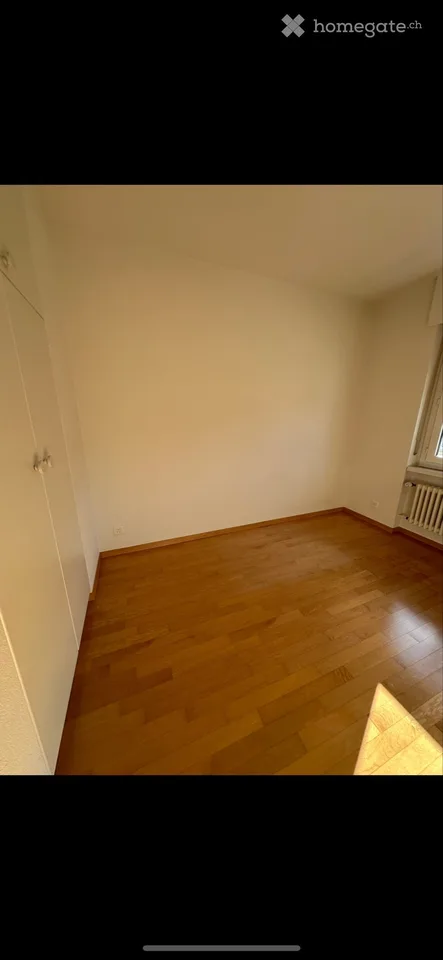 2 WG-Zimmer mit grossem Balkon und eigenem Bad – Foto 2 von 5