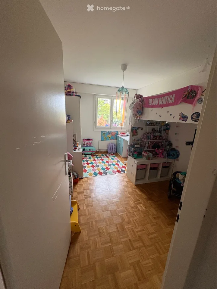 Wohnung mit 4.5 Zimmern ab 1. Dezember verfügbar – Foto 4 von 5