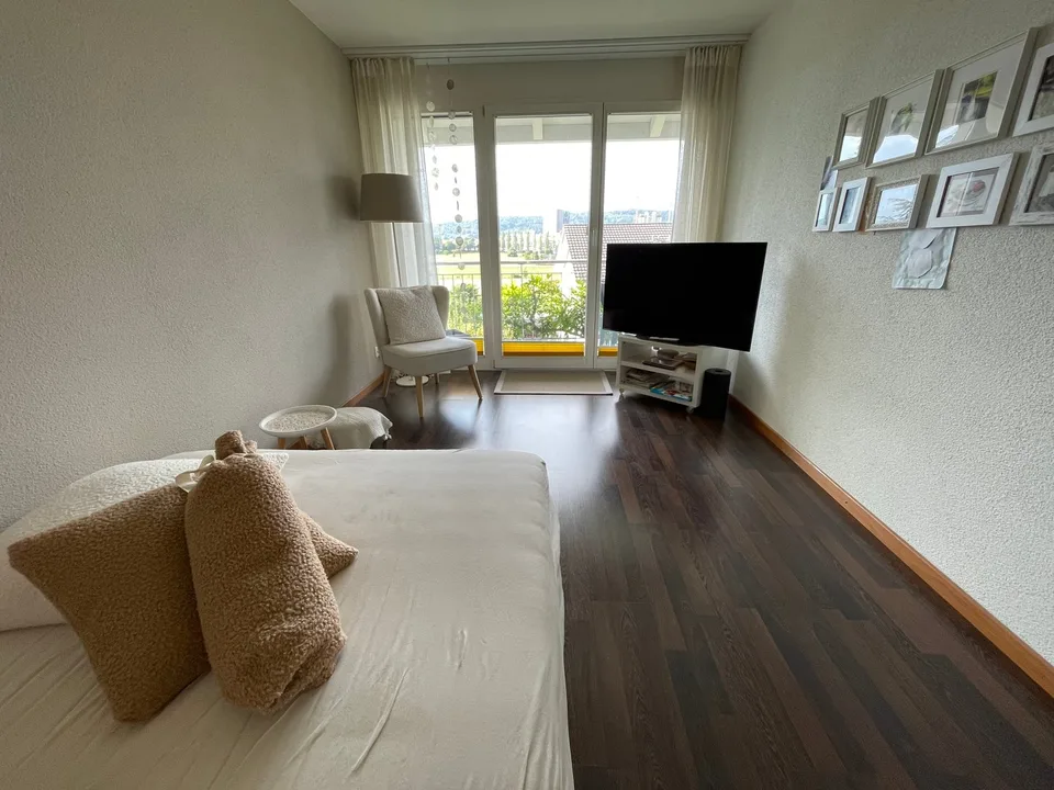 3½ ZIMMER-HAUS IN WATT (ZH), MÖBLIERT, TEMPORÄR – photo 4 of 10