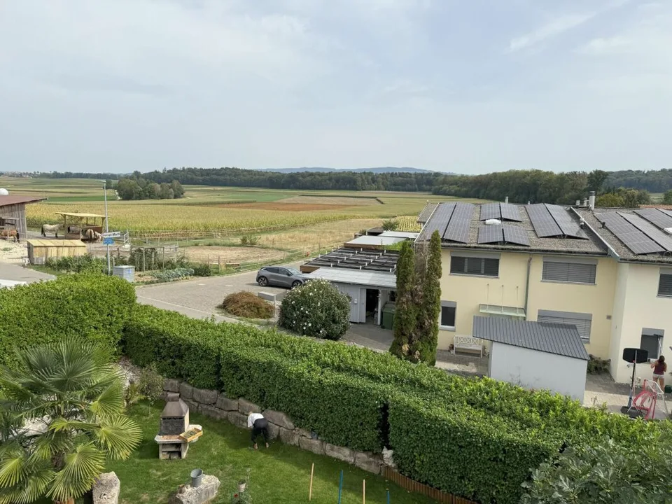 Attic apartment, 139 m2 net living space with expandable attic floor with existing window – photo 3 of 17
