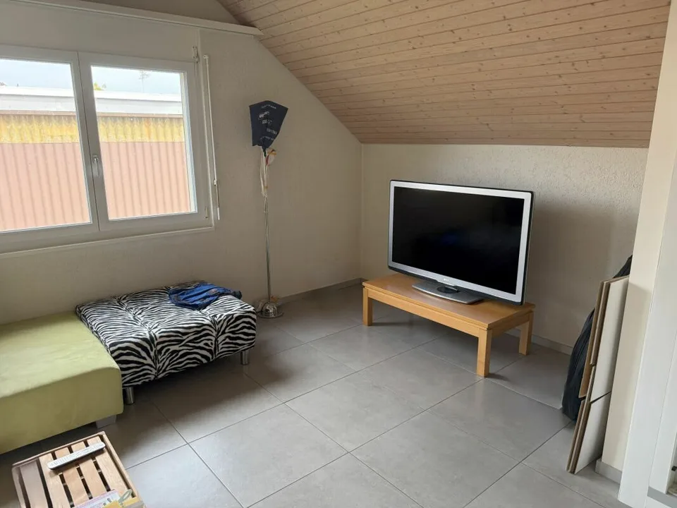 Attic apartment, 139 m2 net living space with expandable attic floor with existing window – photo 5 of 17