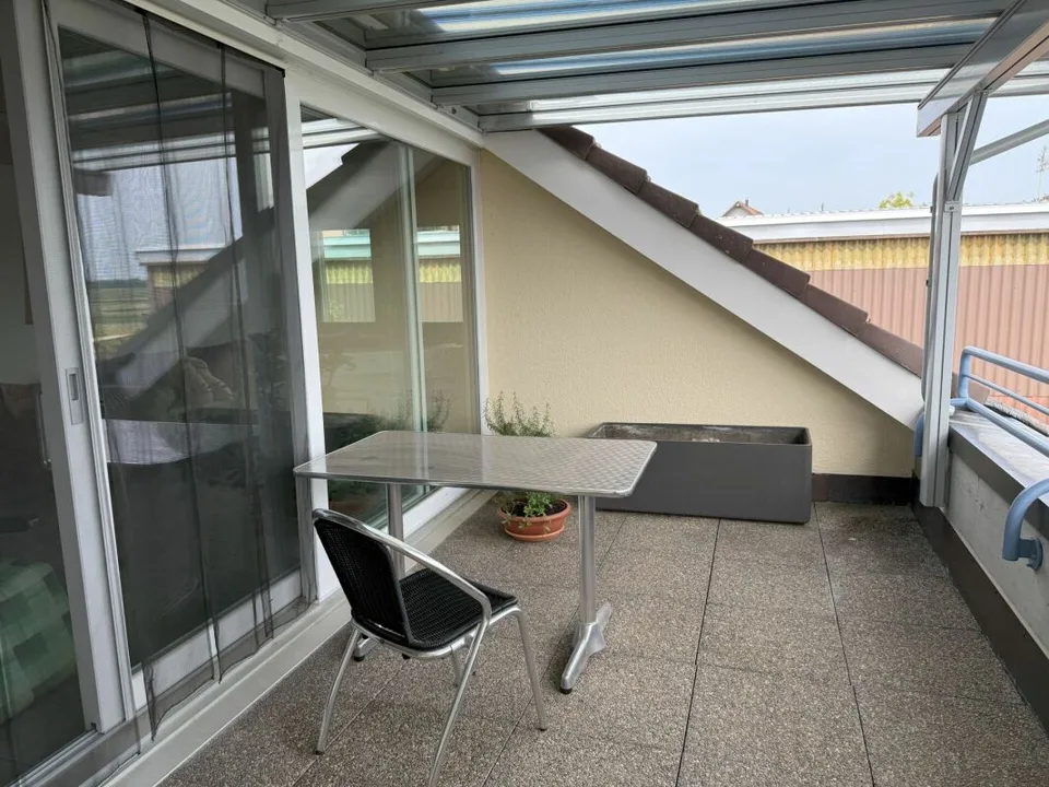 Attic apartment, 139 m2 net living space with expandable attic floor with existing window – photo 9 of 17