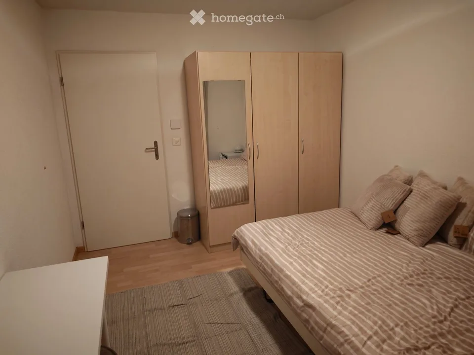 Möbliertes Zimmer zur Untermiete frei (Keine klassische WG) – Foto 2 von 3