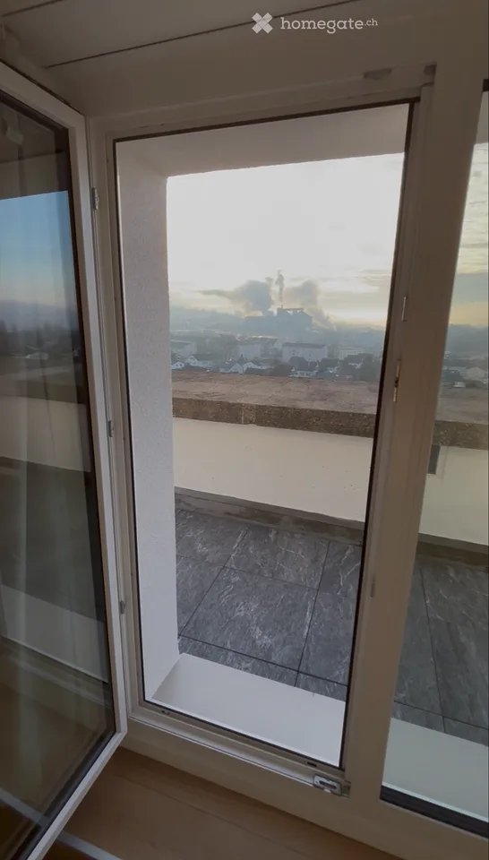Moderne 1-Zimmer Wohnung mit riesiger Dachterrasse – Foto 3 von 4