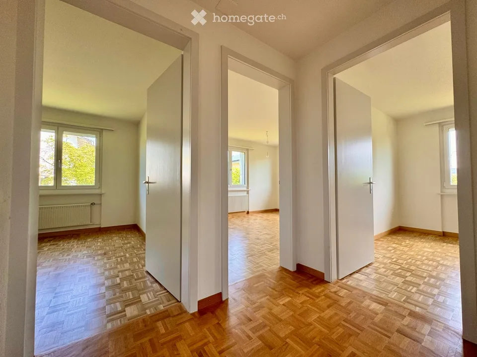Helle 4-Zimmer-Wohnung mit Terrasse und Garten in Bettwiesen – Foto 3 von 5