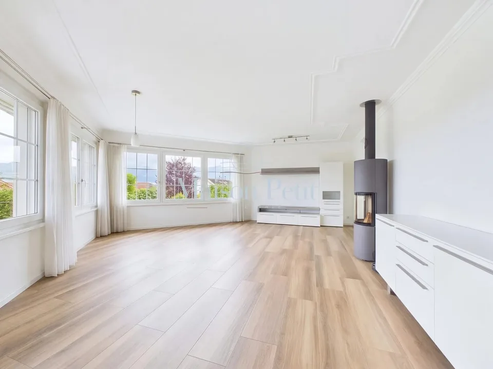 Mega vöu Platz, Garte ond top Ussicht - das grandiose Eifamiliehuus esch parat för neui Eigentümer – Foto 2 von 13