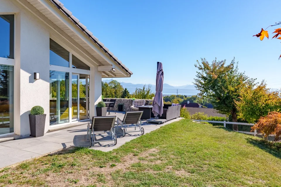 A 10 min de Lausanne - Villa individuelle avec vue sur le lac et logement indépendant – photo 3 sur 12