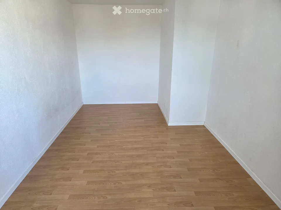 2.5 Zimmer Wohnung mit eigener Waschmaschine zu vermieten – Foto 3 von 5