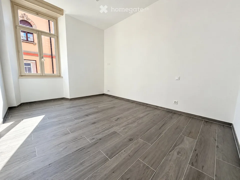 4,5 Lokale hochwertige Wohnung mit privatem Garten in Capolago – Foto 9 von 11
