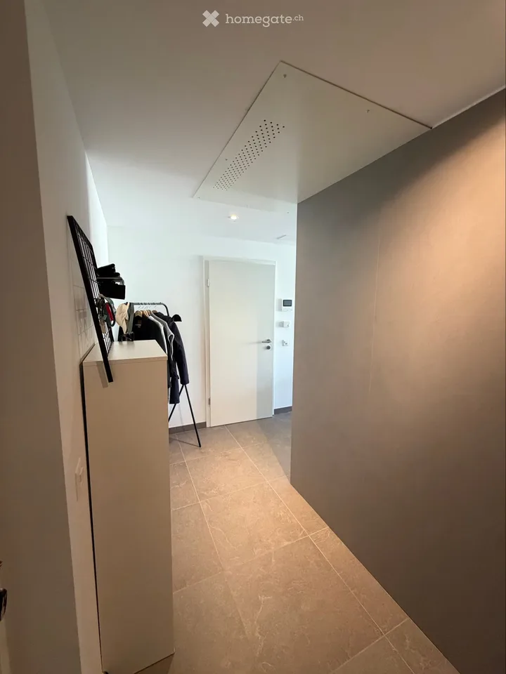 SUBENTRANTE 2,5 LOCALE MODERNE IN GIUBIASCO – Foto 3 von 5