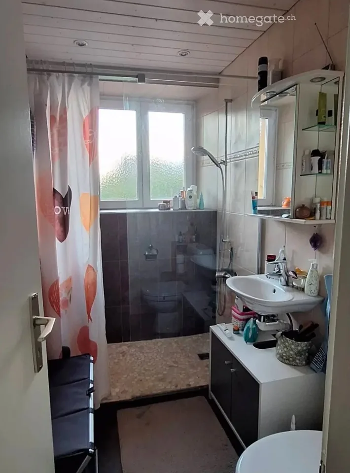 Appartement zur Miete 1. Dezember – Foto 2 von 2