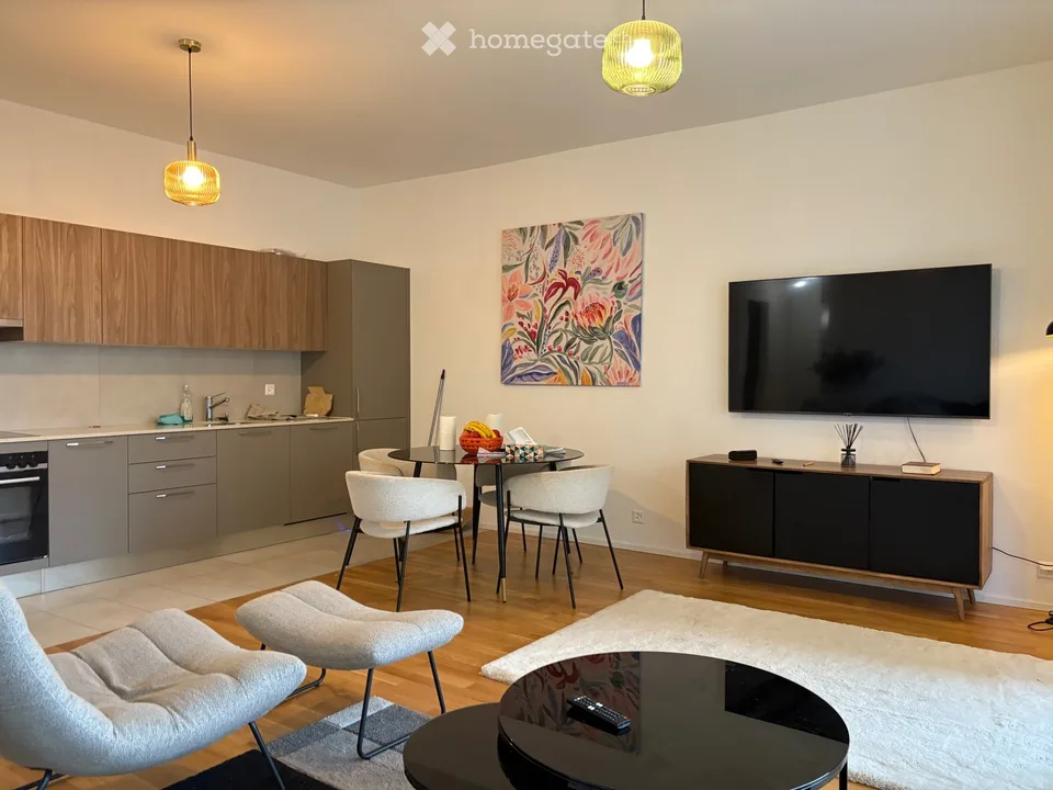 Charmantes 3.5 Zimmer voll möbliert und ausgestattet – Foto 2 von 5