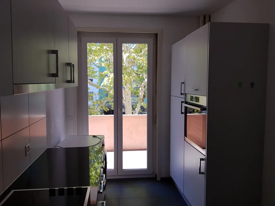 4-Bedroom Apartment on Spalenring in Basel – photo 8 of 11