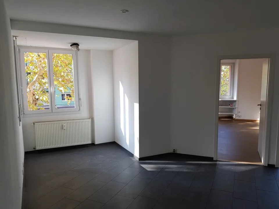 4-Bedroom Apartment on Spalenring in Basel – photo 3 of 11