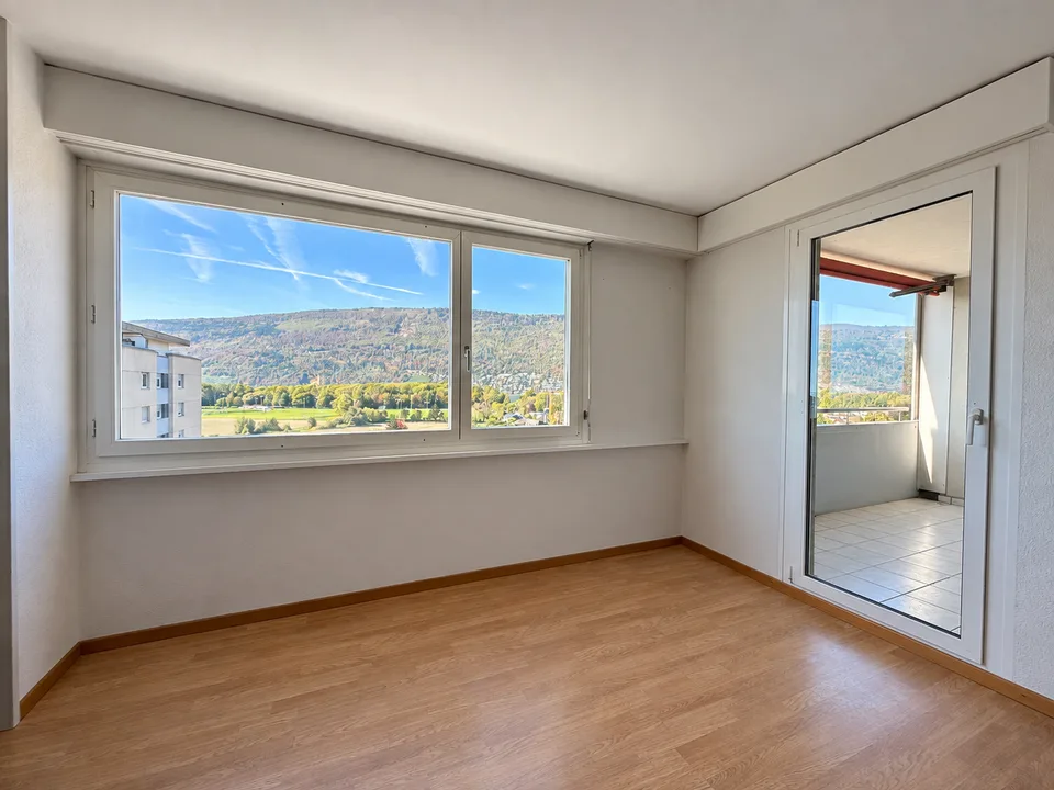 Sanierte helle 3.5-Zimmer-Wohnung mit Balkon und Seesicht – Foto 7 von 14