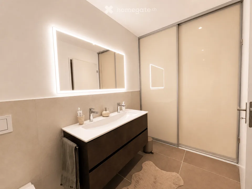 Moderne, grosse 2½-Zimmer-Wohnung (ab 1.12.2026 oder nach Vereinbarung) – Foto 4 von 10