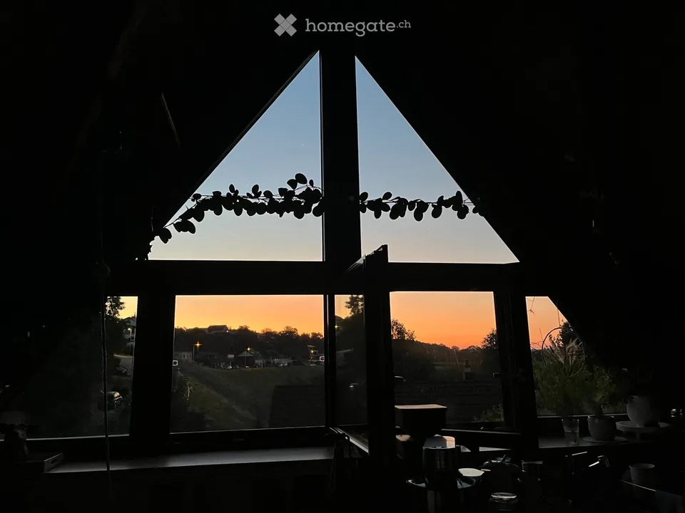 11/2 Zimmer Dachwohnung – Foto 2 von 4
