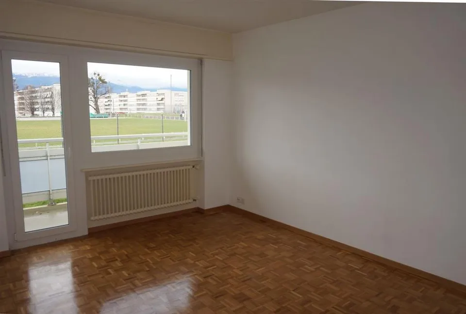 Apartment,3,53 – photo 3 of 5