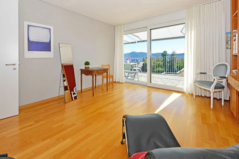 Exklusive 5.5-Zimmer-Attikawohnung am Hönggerberg mit Panoramablick – Foto 13 von 23