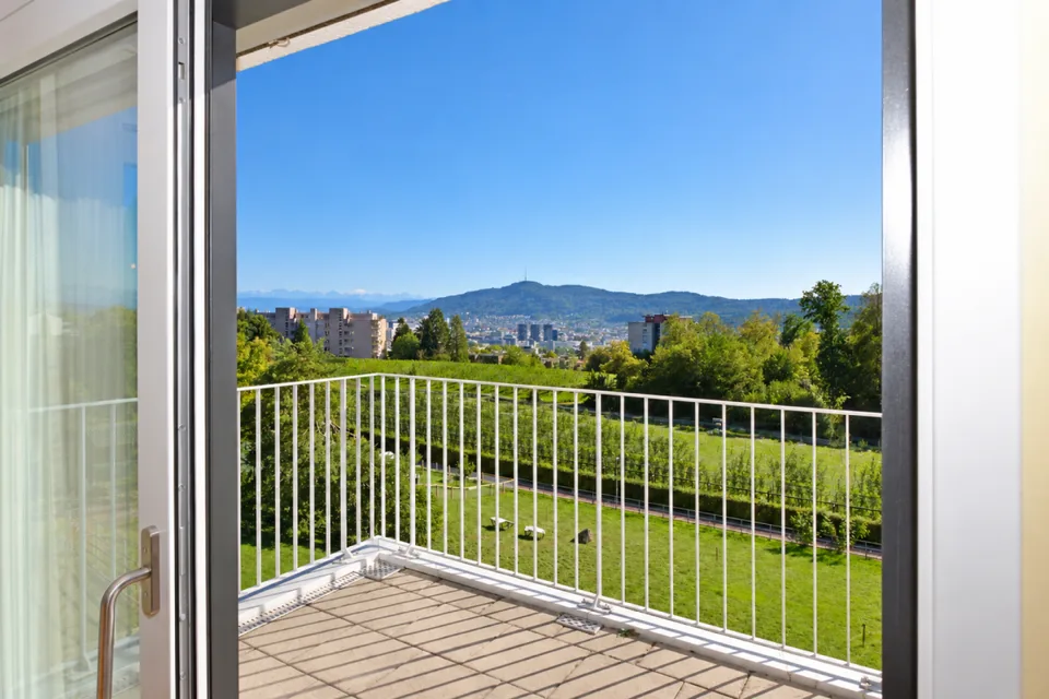 Exklusive 5.5-Zimmer-Attikawohnung am Hönggerberg mit Panoramablick – Foto 9 von 23